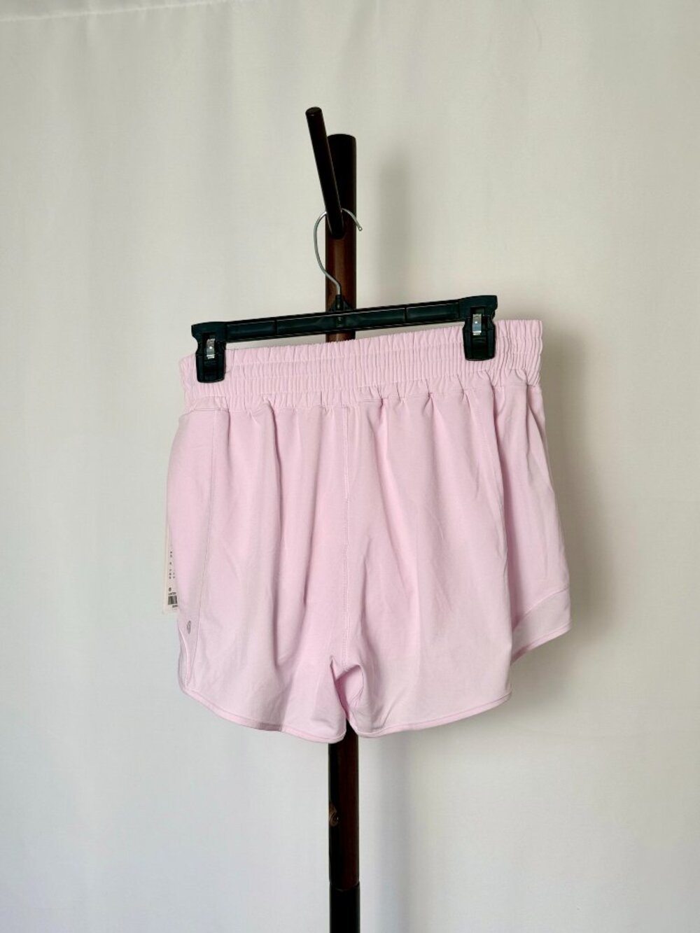 NWT | Lululemon Hotty Hot HR Shorts 4” Pink | Size 8 - Picture 3 of 5